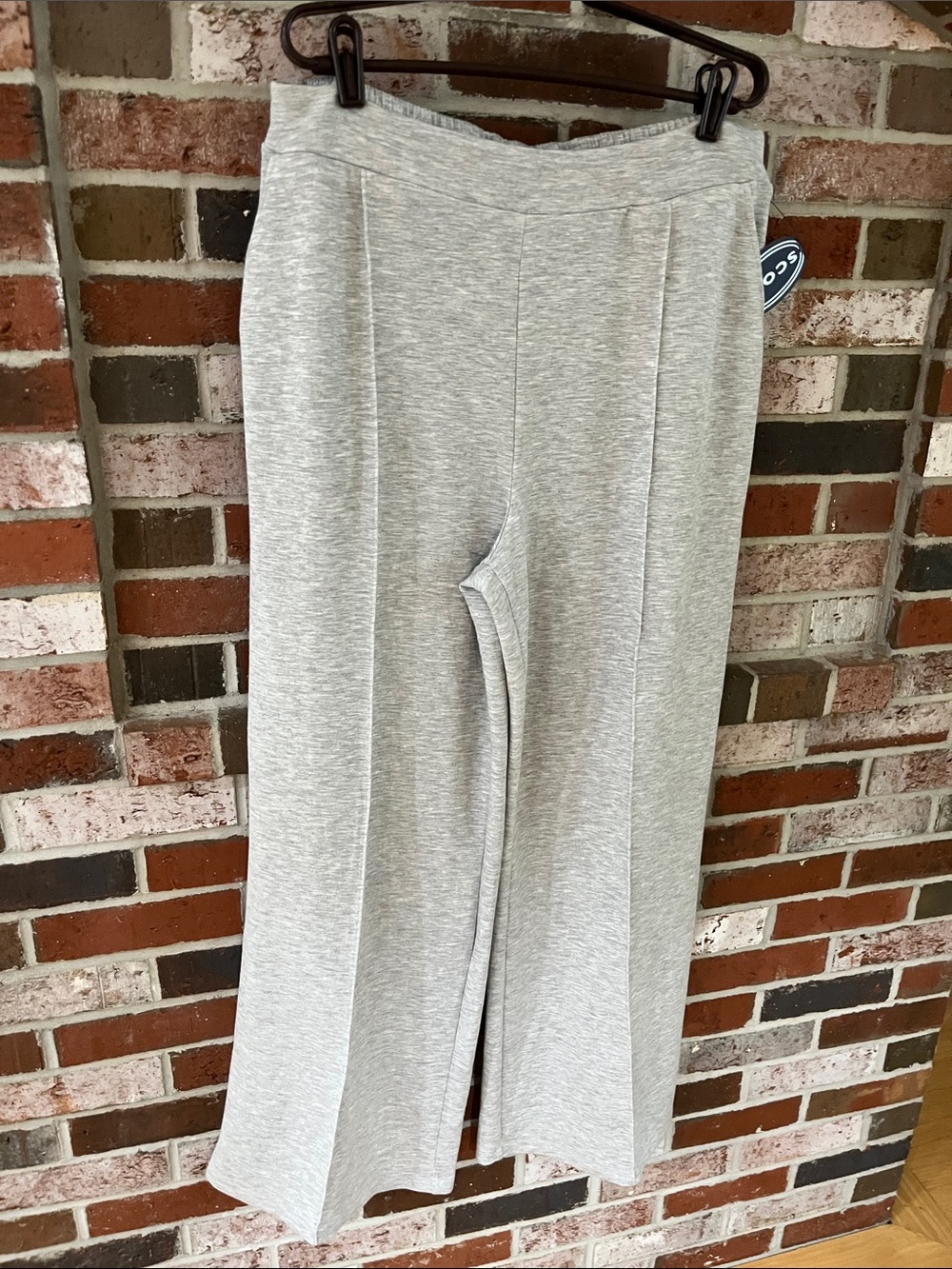 SCOOP Gray Super Soft Scuba Seamed Front Wide Leg Lightweight Sweatpants 18 NWT - Picture 4 of 10